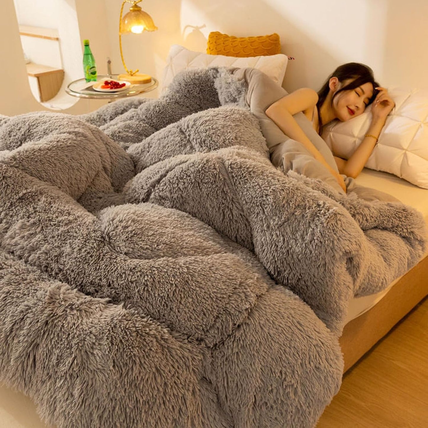Luxury Plush Mink Thick Faux Fur Quilt, Lightweight Breathable Warm Thick Bed Quilt, Modern Casual Super Soft Four Seasons Fluffy Bedding