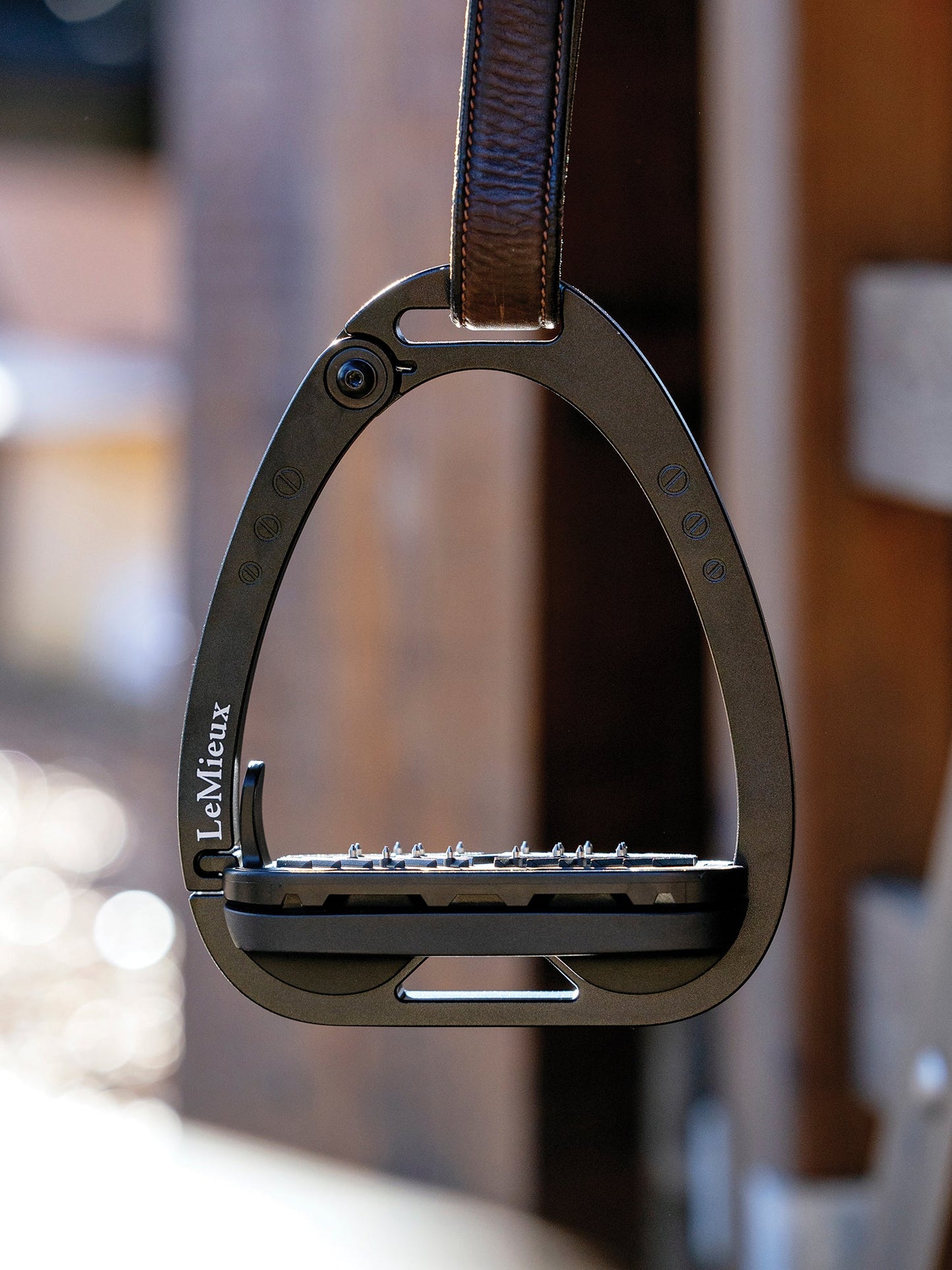 LeMieux Vector Balance Stirrups
