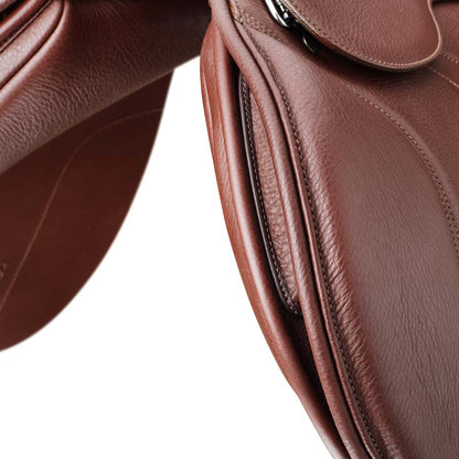 Bates Caprilli Close Contact+ Forward Flap Saddle