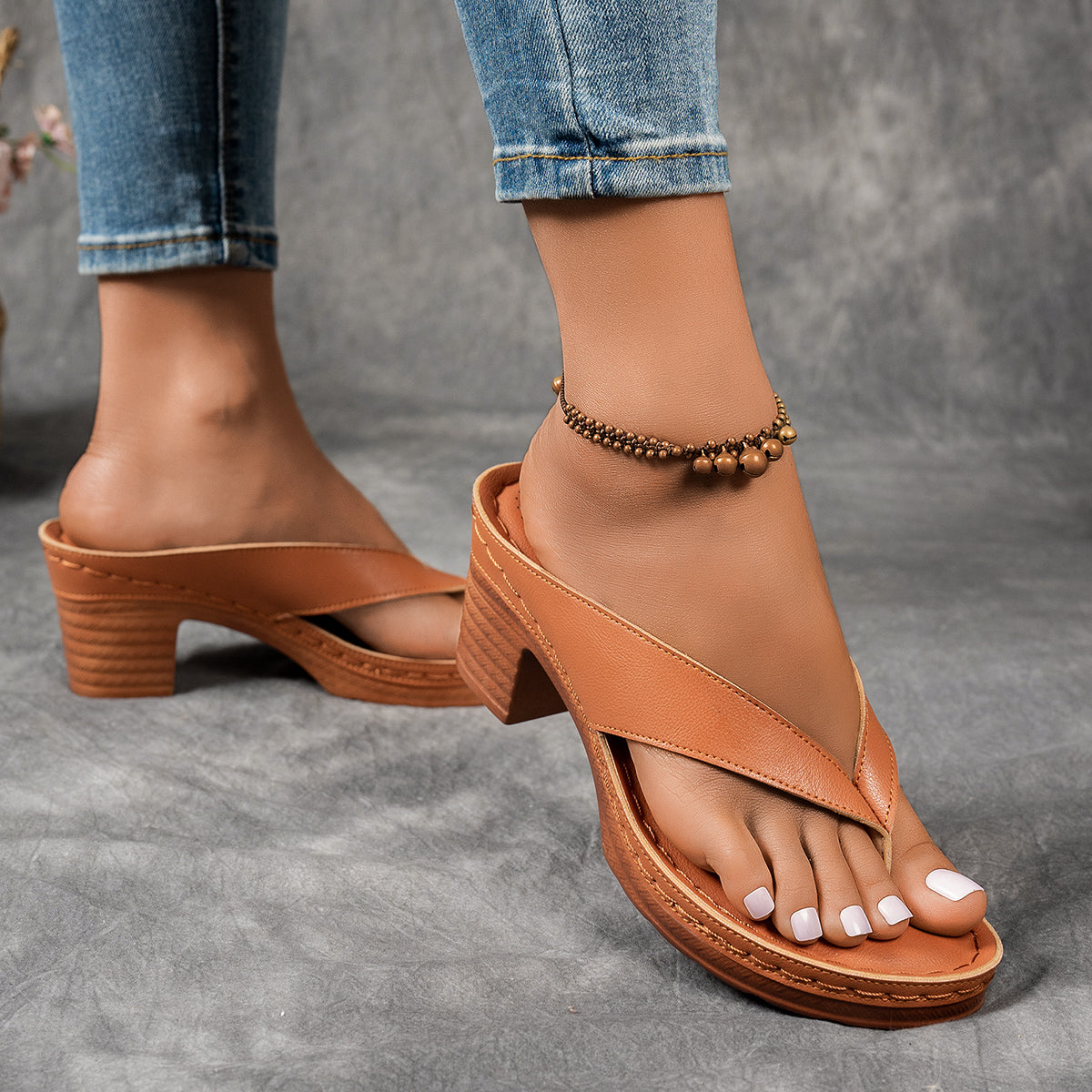 Women's Fashion Split Toe Design Outdoor Beach Non-Slip Thick Wedge Slippers