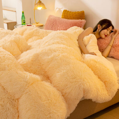 Luxury Plush Mink Thick Faux Fur Quilt, Lightweight Breathable Warm Thick Bed Quilt, Modern Casual Super Soft Four Seasons Fluffy Bedding