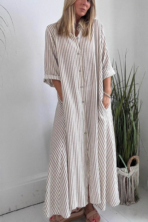 Elegant Women's Dress With A Three-quarter Sleeve And A Lapel Collar